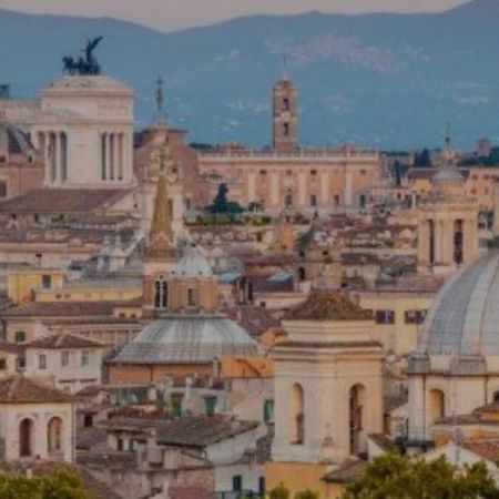 Accanto All'Autostrada Al Centro Tra Roma E Napoli Pontecorvo Bagian luar foto