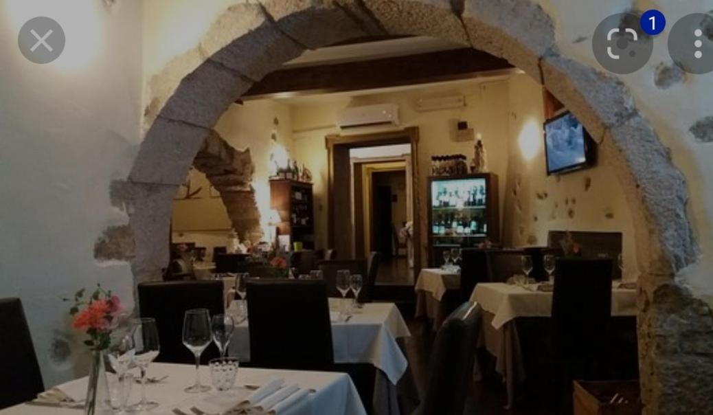 Accanto All'Autostrada Al Centro Tra Roma E Napoli Pontecorvo Bagian luar foto